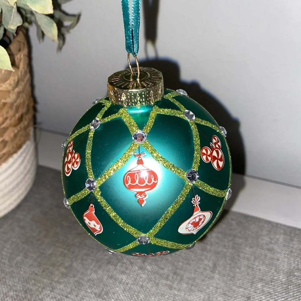 Disney - Picture 2 of 3